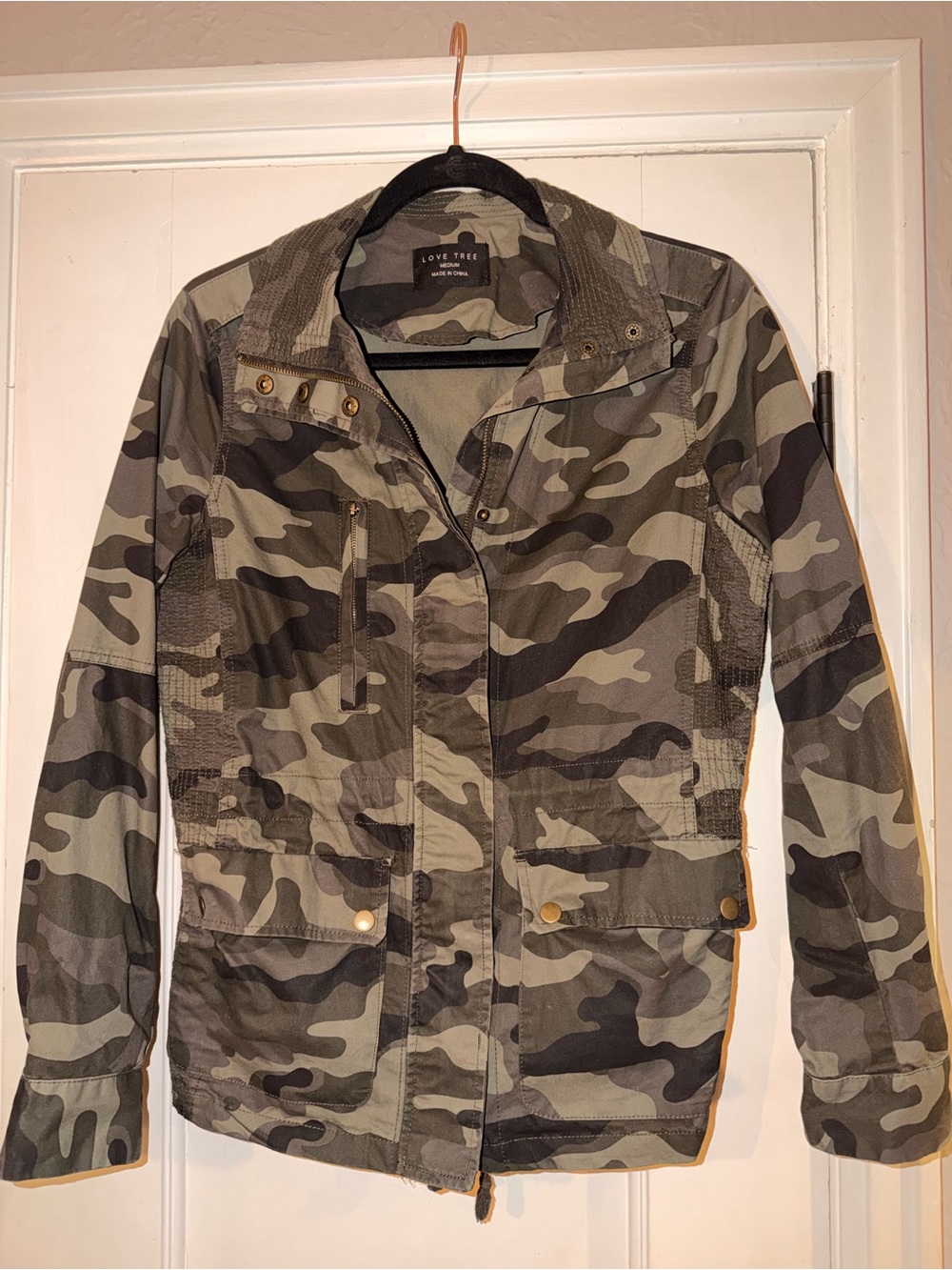 Love Tree Women’s Green Camo Utility Jacket